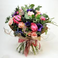 /album/fotogaleria-ramos-y-bouquets/ramo-5-png/